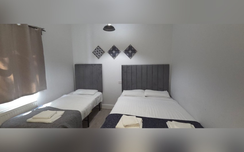 Triple room at Golders Park Hotel