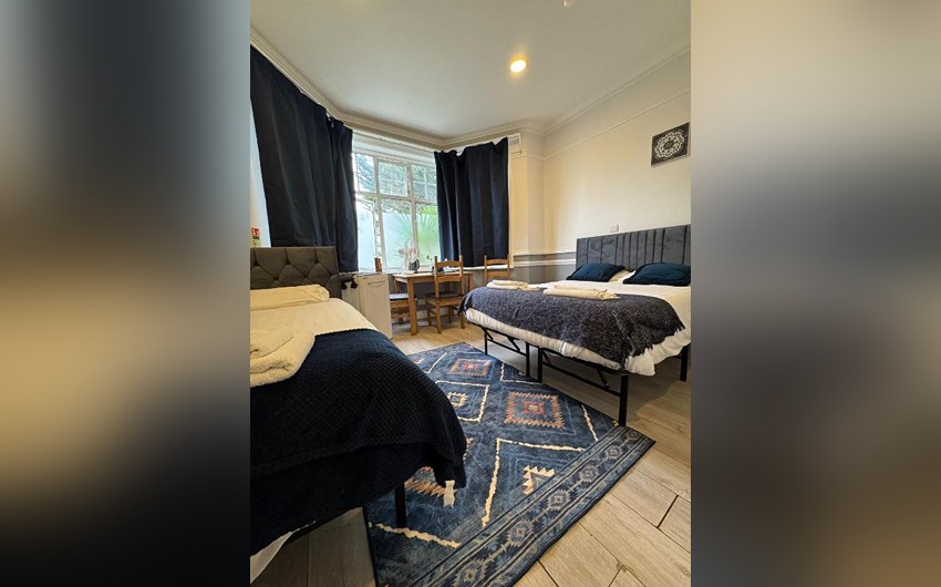 Triple room at Golders Park Hotel